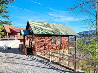 2633 Raccoon Hollow Way, Sevierville, TN 37862