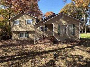 12626 Big Bear Dr, East Stroudsburg, PA 18302