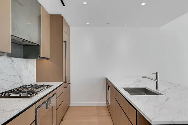 Rented by Prominent Properties Sotheby's International Realty | media 9