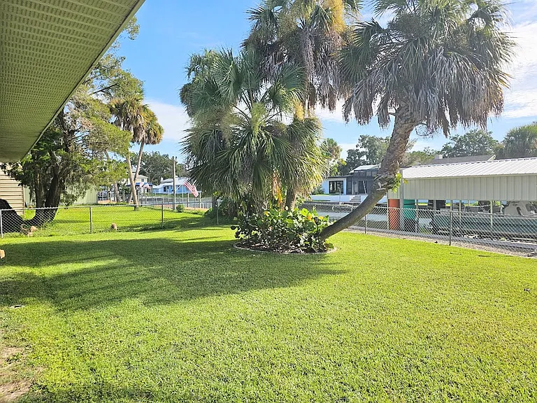 1661 NW 20th Ave — Photo 16