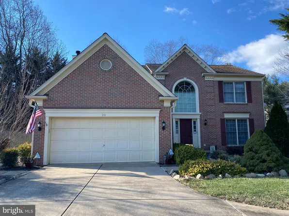 20 Banbury Ct, Fredericksburg, VA 22406