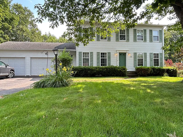 1306 Slate St — Photo 1