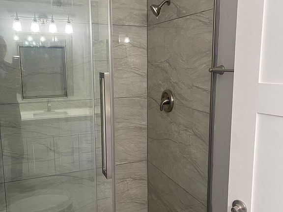 5th image of 912 Sandpiper Ct #912