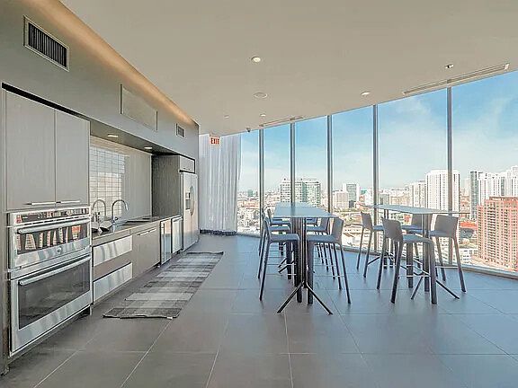 1st image of 184 N Halsted St #1409