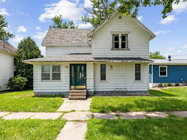 1645 Main St, Ely, IA 52227
