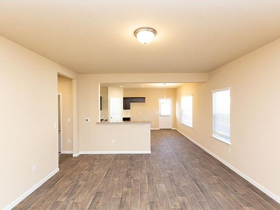 3rd image of 14004 Heywood Dr
