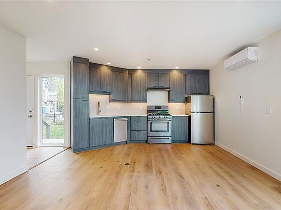 2nd image of 16 Tiernans Ln