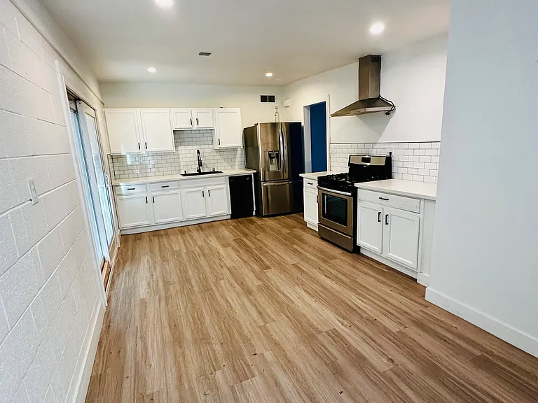 3200 E Owens Ave — Photo 19