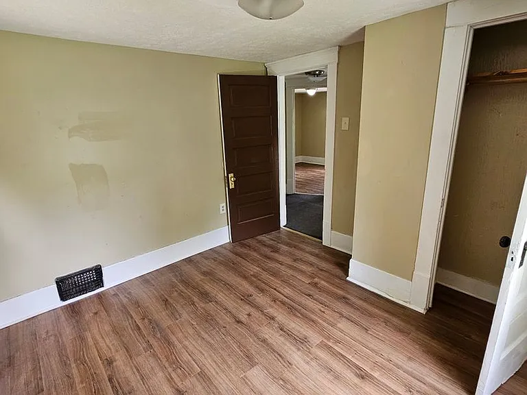 344 Fuller St — Photo 9