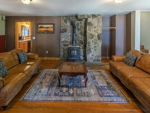 2nd image of 325 Vine St #9