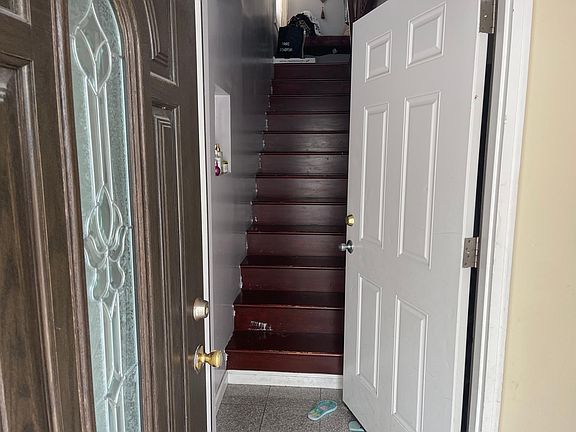 2nd image of 312 Wingham St Floor 2