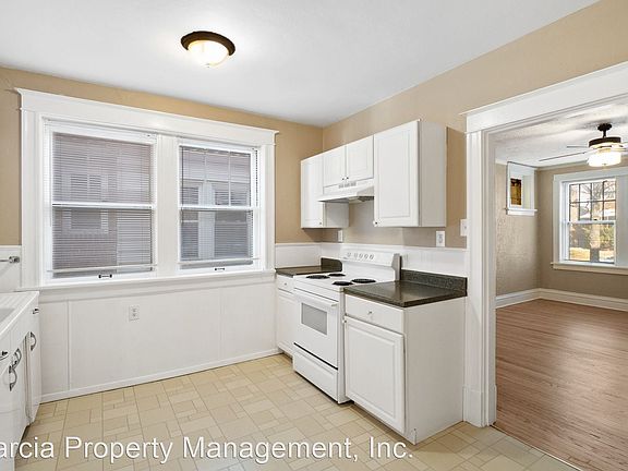 5th image of 4942 Pernod Ave #1F