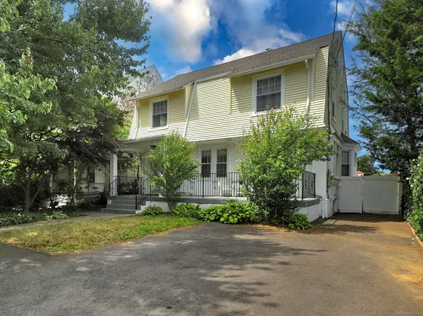 420 Beechwood Avenue, Bridgeport, CT 06604