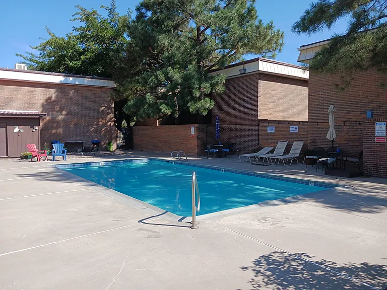 1917 Ridgecrest Dr SE #413 — Photo 21