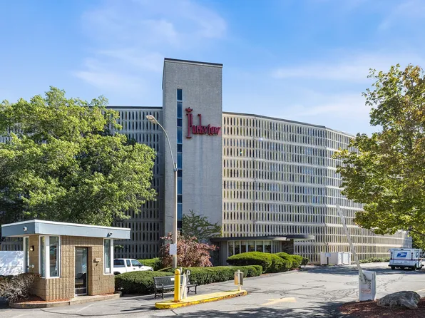 200 Swanton St APT 303, Winchester, MA 01890