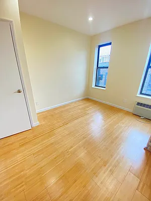 Rented by Level Group | media 10