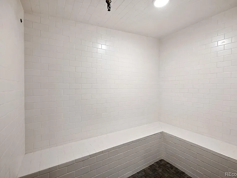 1313 N Williams St #501 — Photo 39