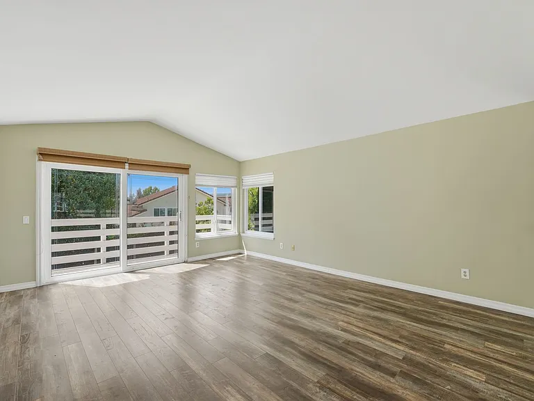 29142 Bobolink Dr — Photo 20