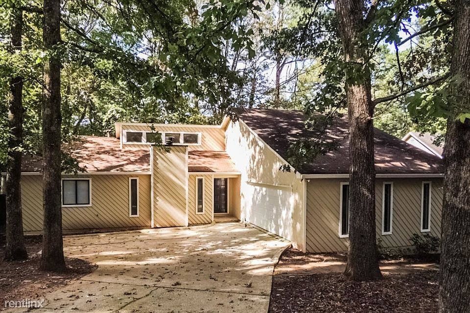 91801909_5054 Stoney Point Lane_Stone Mountain_GA_2017-1