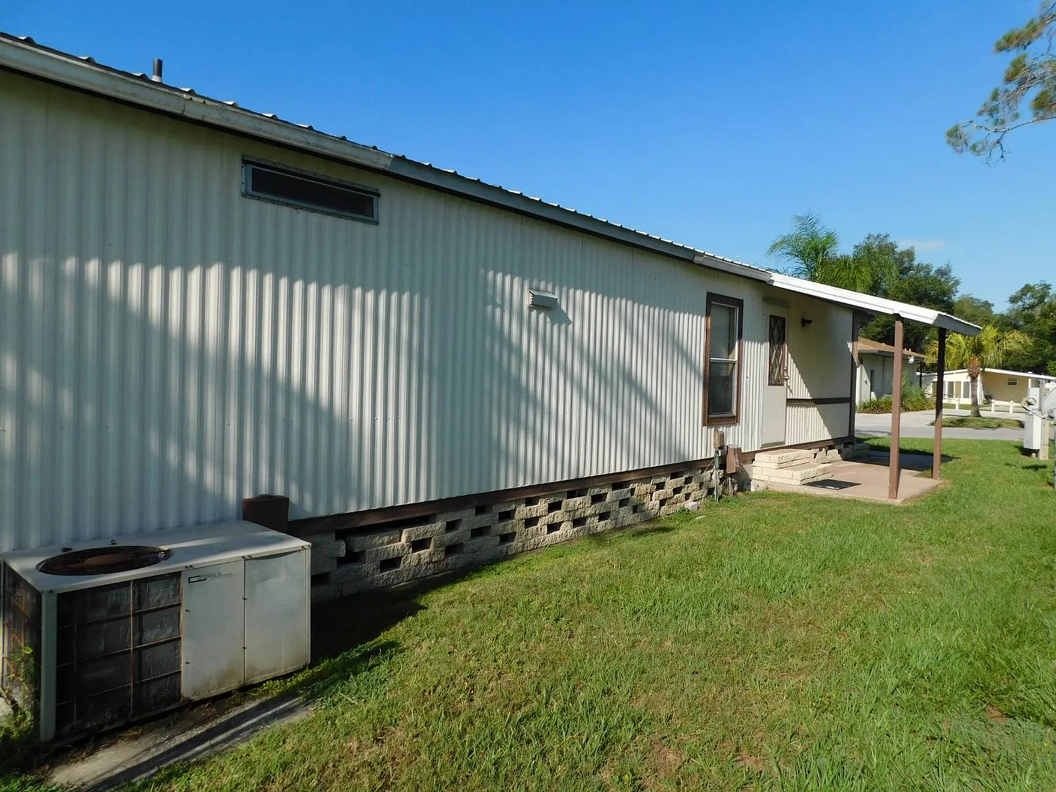 Clubhouse — Photo 4
