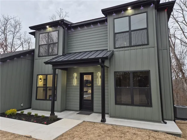 18 Dunstable Dr, Bella Vista, AR 72714