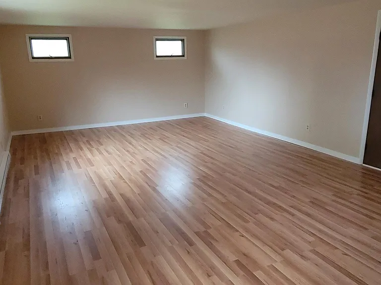 9 Christy Pkwy — Photo 11