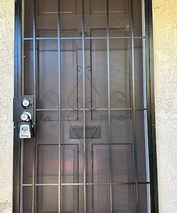 2nd image of 3139 Larga Ave #3139