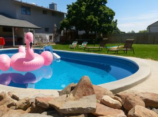 212 S 57th St, Yakima, WA 98901