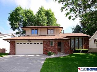 15018 Pepperwood Dr, Omaha, NE 68154