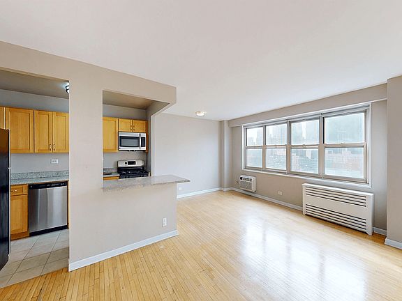 5th image of 310 Greenwich St APT 35e