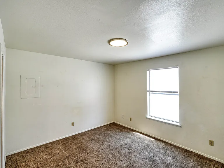 Branson Apartments — Photo 25