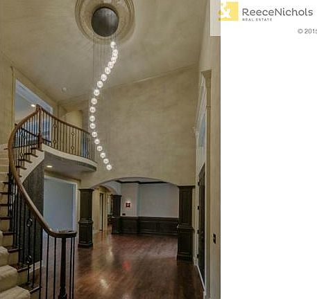 Foyer into Dining Room