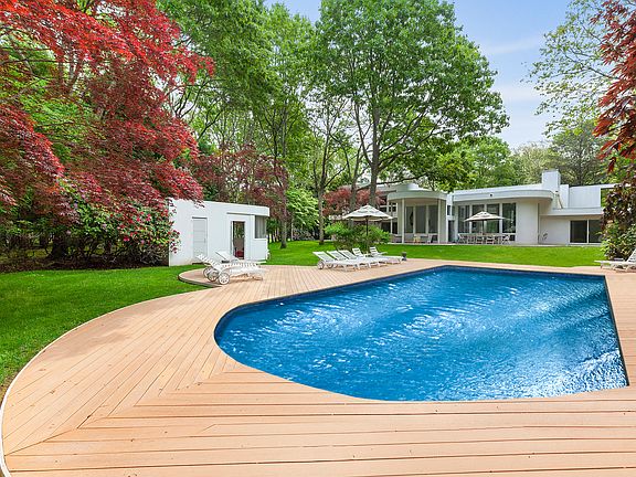 4th image of 16 Glen Oak Ct