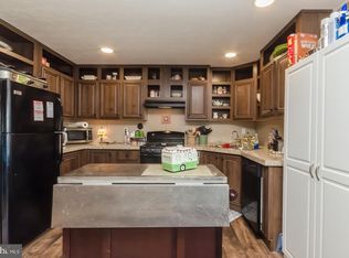 147 Stilwell Farm Ln, Falling Waters, WV 25419