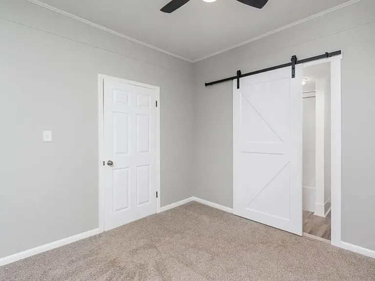 1622 Packard St — Photo 10