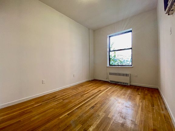 4th image of 235 E 33rd St #10R