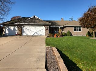 2555 Jody Dr, New Franken, WI 54229