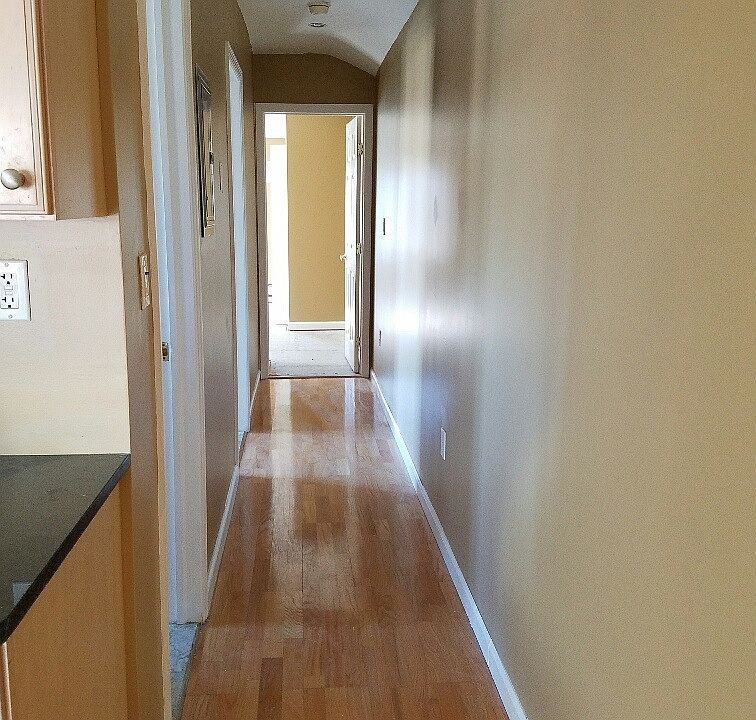 2nd image of 251 Reynolds Ave #2