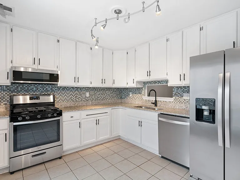 4405 Aspen Dr — Photo 7