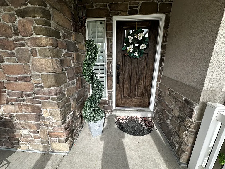 1942 N 1350 W — Photo 6
