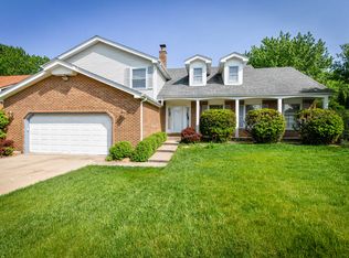 3845 Charlemagne Dr, Hoffman Estates, IL 60192