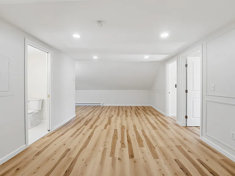 22 Vernon St #3 — Photo 3