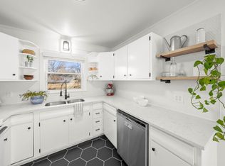 4613 W 60th Ter, Fairway, KS 66205