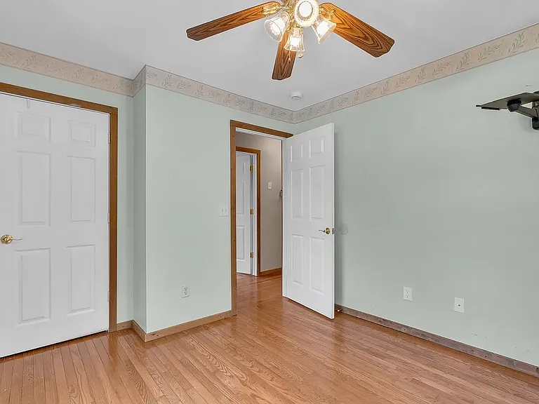 317 Beachwood Blvd — Photo 17