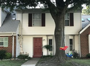 409 Hollomon Dr, Hampton, VA 23666