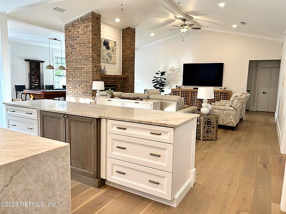 3rd image of 8172 WEKIVA Way