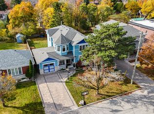 12 Gradwell Dr, Toronto, ON M1M 2M9