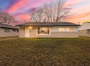948 E Kalama Ave, Madison Heights, MI 48071
