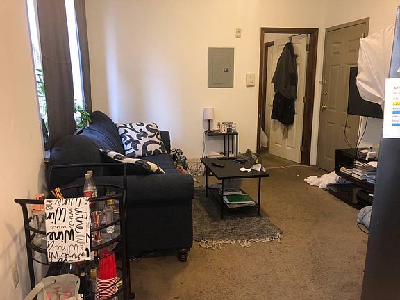 4th image of 5098 Walnut St #303B