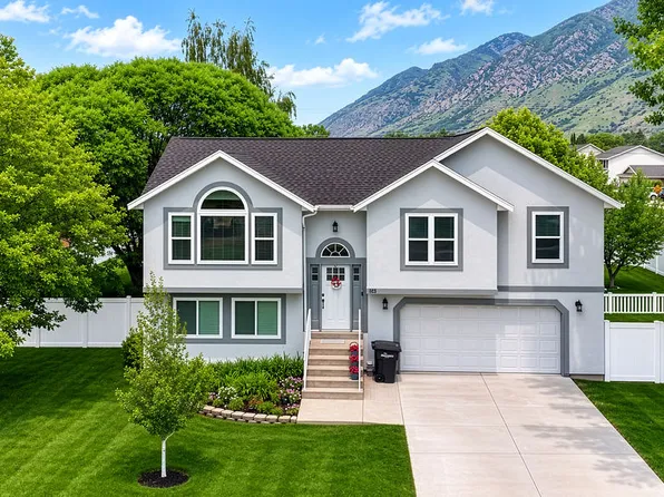 464 W Saddleback Dr, Springville, UT 84663